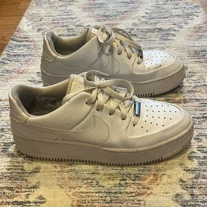 Nike womens Air Force 1